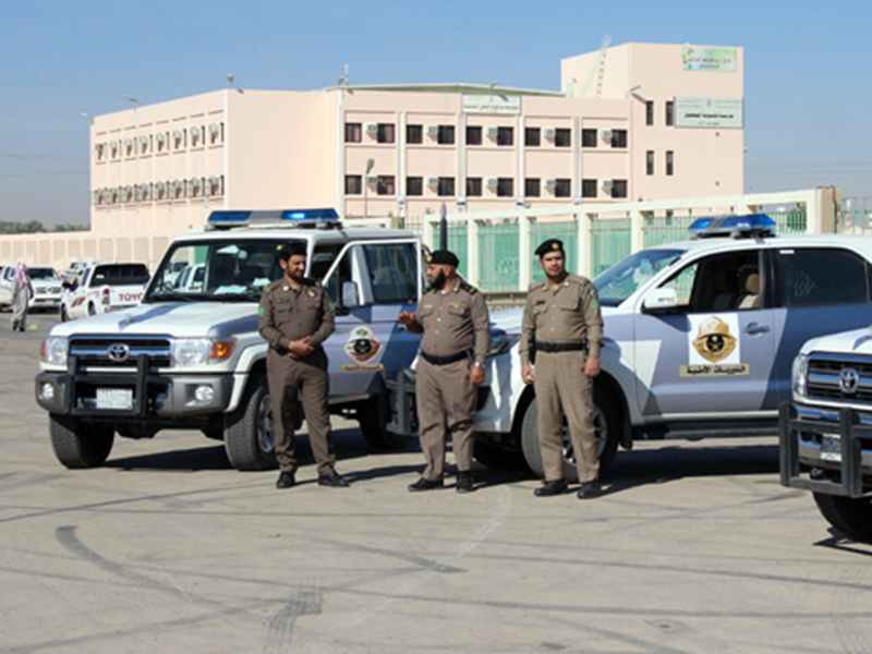 اضغط لمشاهدة الفيديو: الإطاحة بمحتال يقوم بعمليات محظورة للنساء في الرياض!